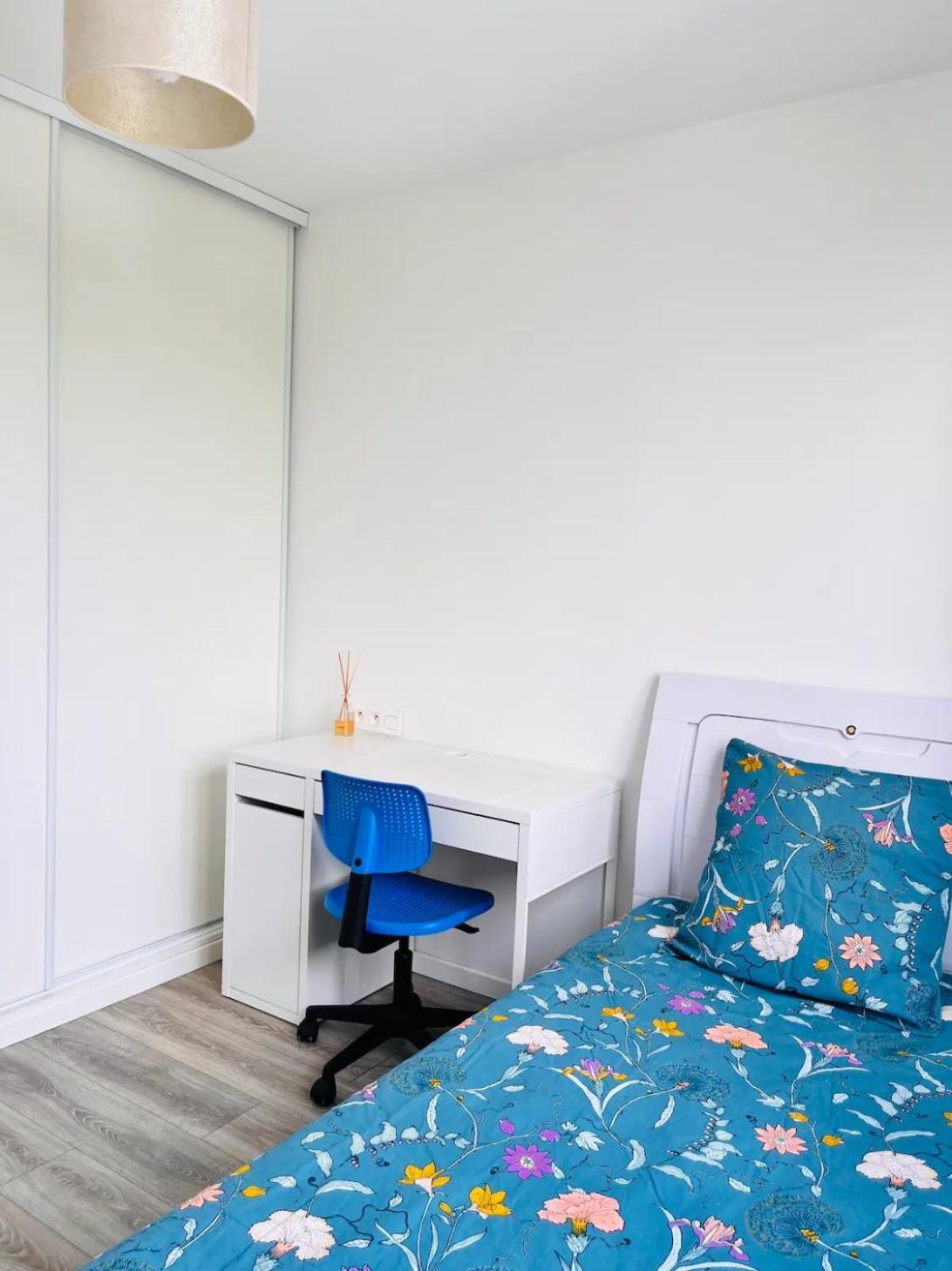 Charmant T3 Avec Parking Prive Apartment